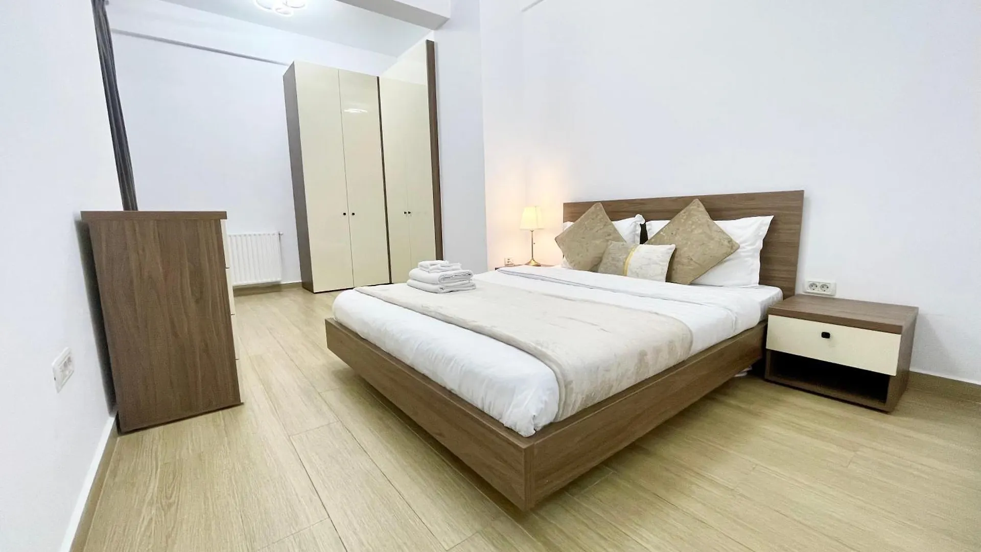 Central Adress Ad26 Bucharest Apartment